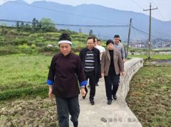 <b>聚焦财产取平易近生丨县带领带队到良口</b>